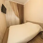 Center, On Deribasovskaya 10