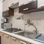 Center, On Deribasovskaya 10 * Odessa