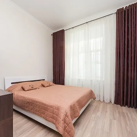 Center, On Deribasovskaya 10